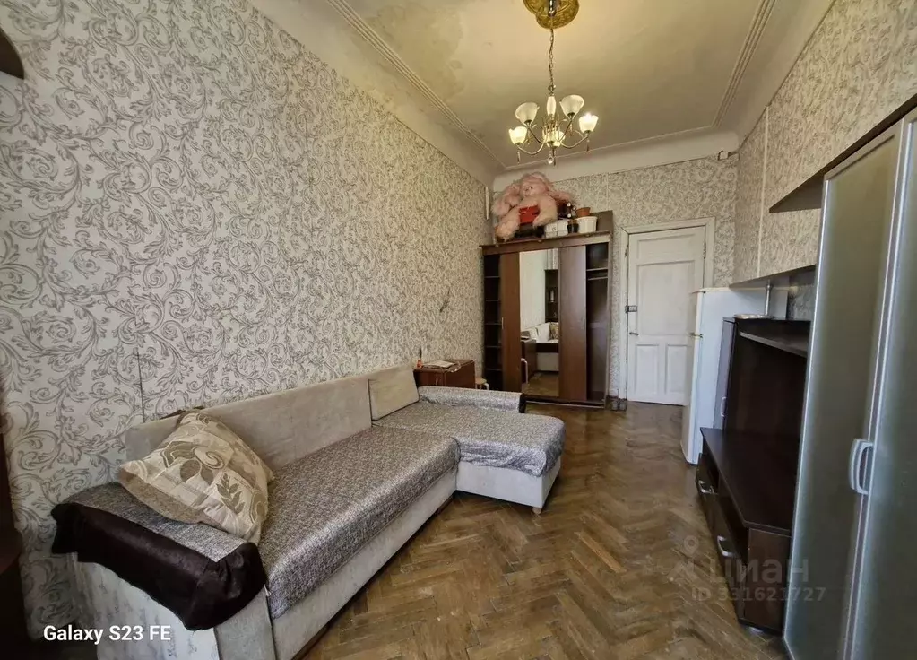 Комната Санкт-Петербург просп. Большой Васильевского острова, 56 - Фото 2