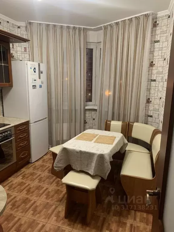 2-к кв. Московская область, Лобня ул. Физкультурная, 12 (51.0 м) - Фото 0