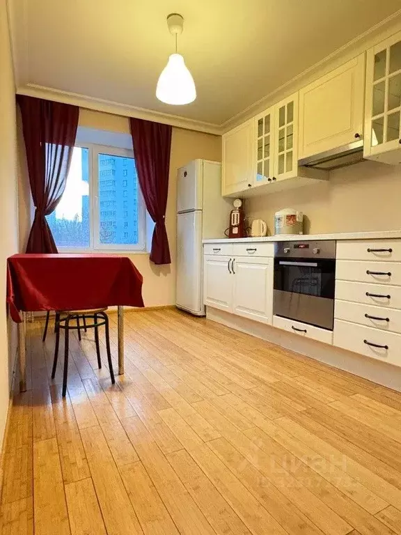 1-к кв. Свердловская область, Екатеринбург ул. Ясная, 22Б (35.4 м) - Фото 2