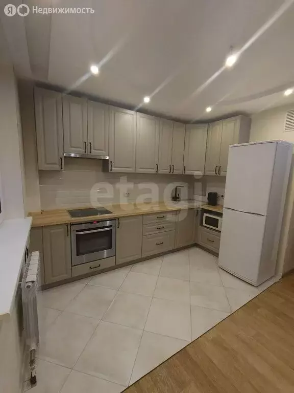 3-комнатная квартира: Омск, улица Богдана Хмельницкого, 38/2 (66 м) - Фото 2