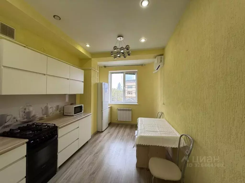 2-к кв. Краснодарский край, Анапа Азовская ул., 23 (67.0 м) - Фото 1