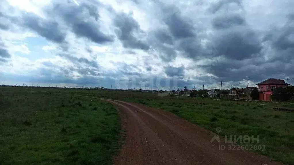 Участок в Крым, Сакский район, с. Суворовское  (44.47 сот.) - Фото 1