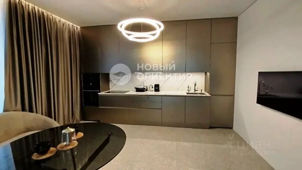 2-к кв. Свердловская область, Екатеринбург ул. Горького, 69/1 (72.0 м) - Фото 2