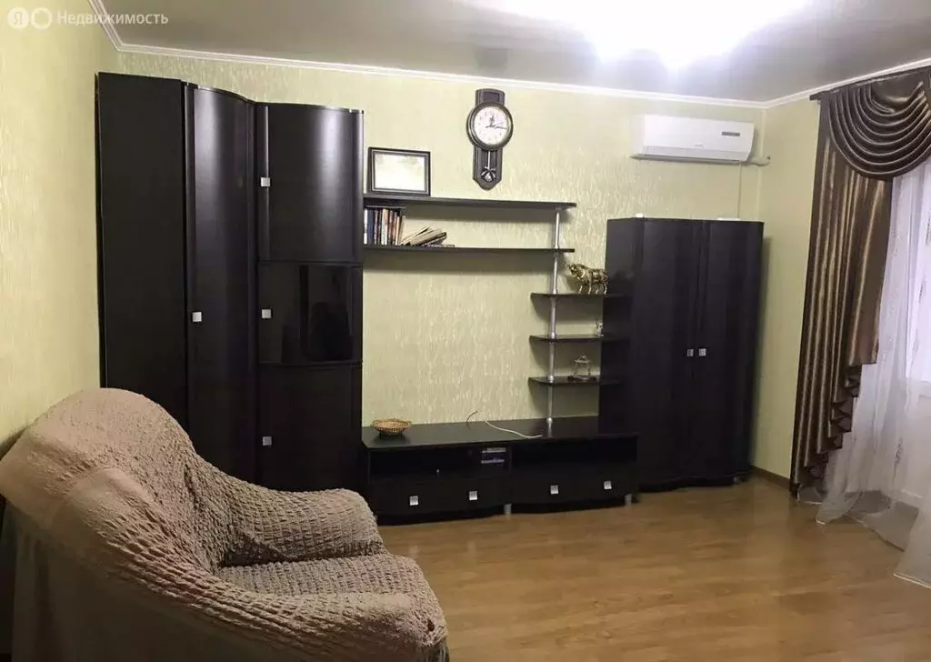 3-комнатная квартира: Каменск-Шахтинский, Красная улица, 62А (63 м) - Фото 0