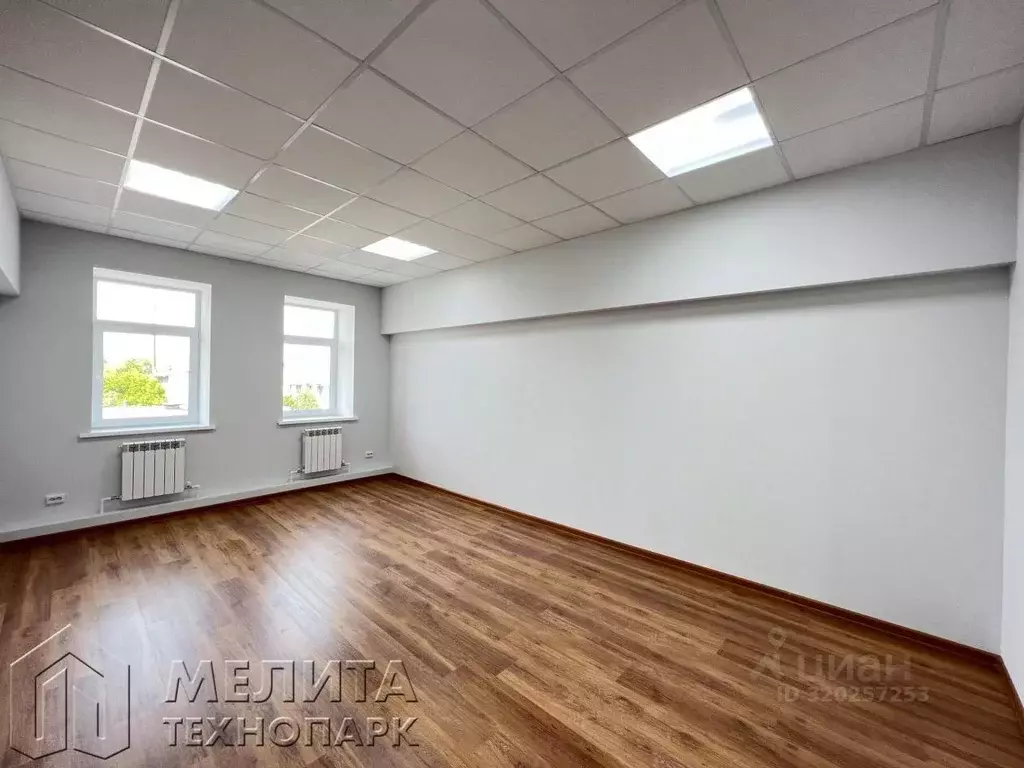 Офис в Татарстан, Казань ул. Ирек, 1к4 (23 м) - Фото 1