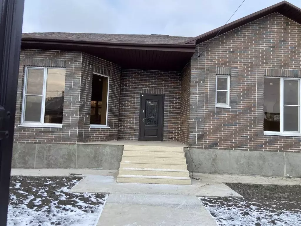 Дом в Ставропольский край, Ессентуки Курганная ул., 35 (150 м) - Фото 1