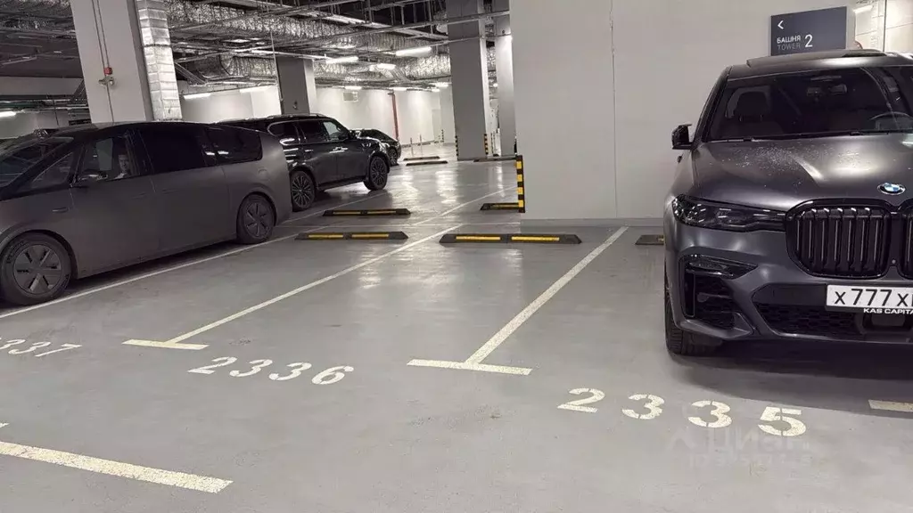 Гараж в Москва 1-й Красногвардейский проезд, 22с1 (15 м) - Фото 1