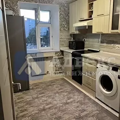 3-к кв. Тюменская область, Тюмень ул. Мельникайте, 126 (60.0 м) - Фото 1