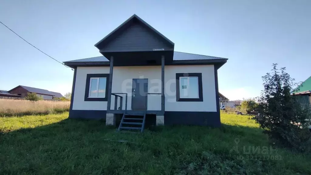 Дом в Башкортостан, Иглинский сельсовет, с. Иглино ул. Белинского, 124 ... - Фото 1