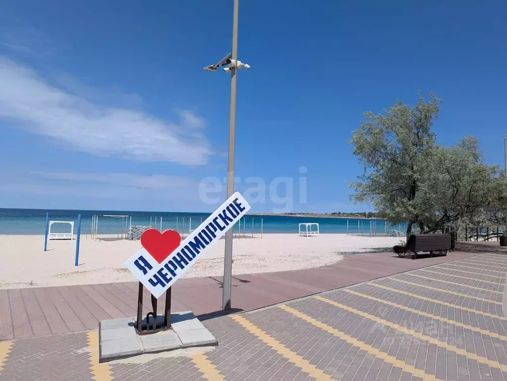 Участок в Крым, Черноморское пгт ул. Воронцова, 21 (9.8 сот.) - Фото 1