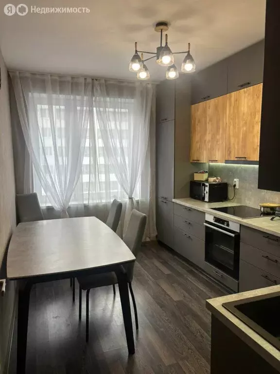 3-комнатная квартира: Екатеринбург, улица Академика Ландау, 51 (66.7 ... - Фото 1