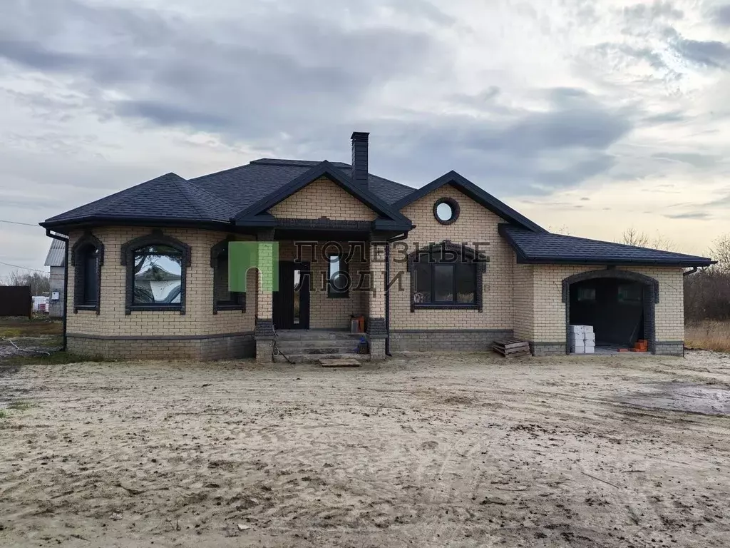 Дом в Белгородская область, Белгородский район, Разумное рп  (150 м) - Фото 1