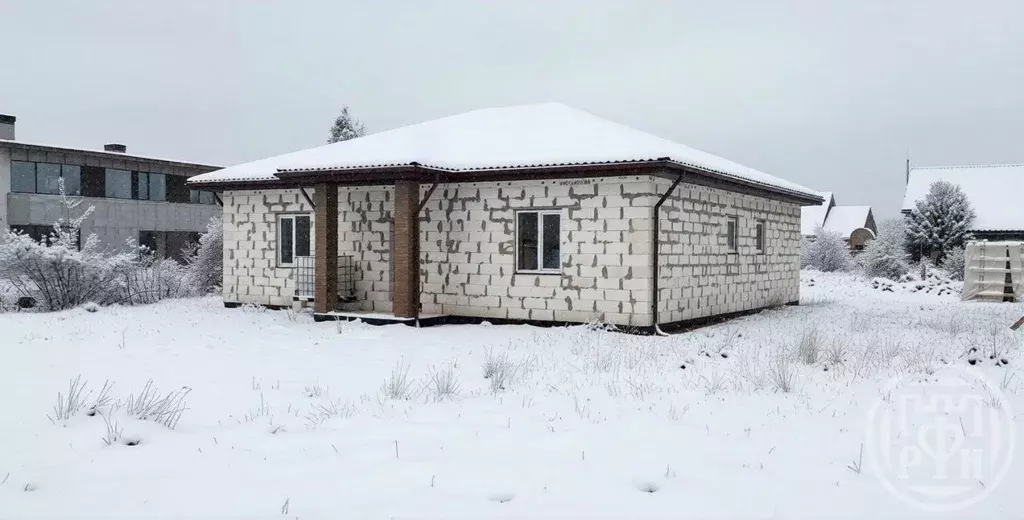 Дом в Санкт-Петербург, Санкт-Петербург, Петергоф ш. Ольгинское (126 м) - Фото 1