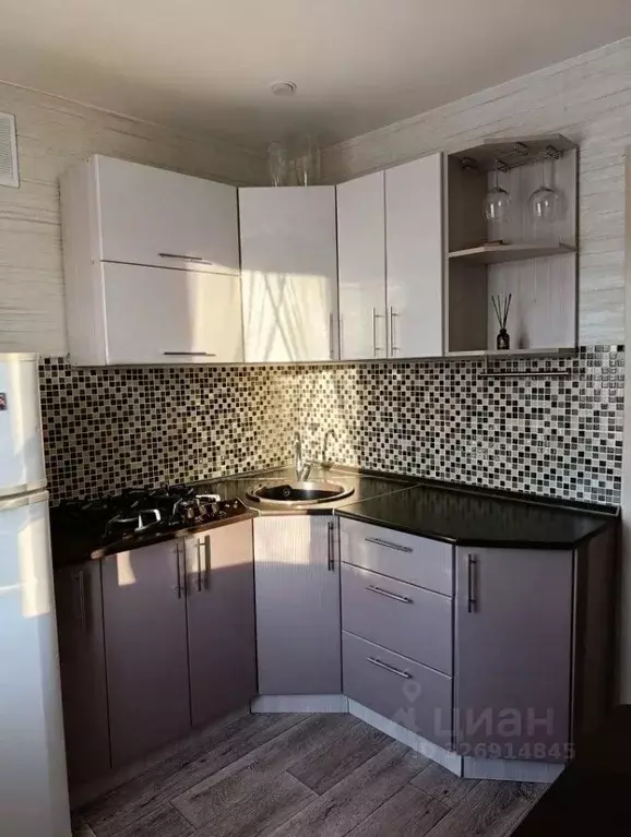 1-к кв. Омская область, Омск Московка мкр, ул. Молодогвардейская, 14 ... - Фото 0