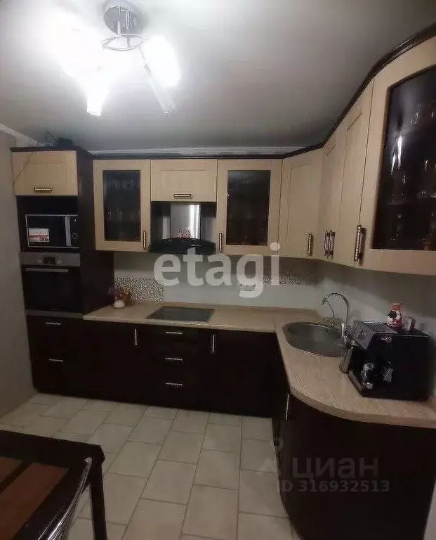 2-к кв. Белгородская область, Старый Оскол Дубрава мкр, 1 кв-л, 13 ... - Фото 0