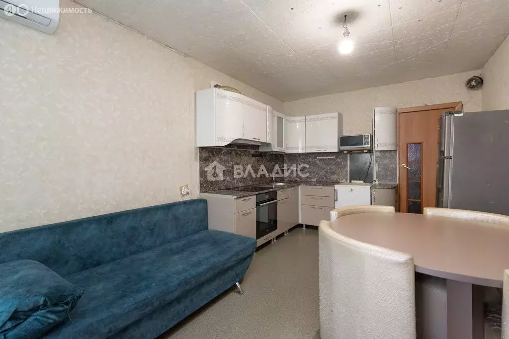 2-комнатная квартира: Благовещенск, улица Строителей, 68 (75.4 м) - Фото 0