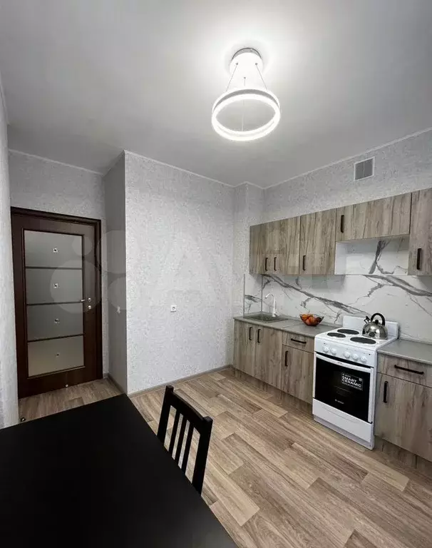 1-к. квартира, 40 м, 9/16 эт. - Фото 0