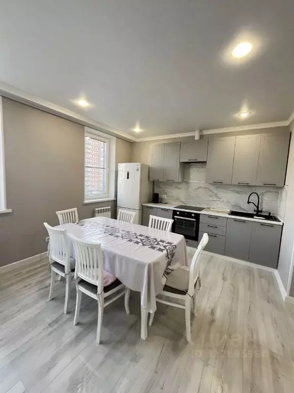 3-к кв. Астраханская область, Астрахань ул. Трофимова, 7А (75.0 м) - Фото 2