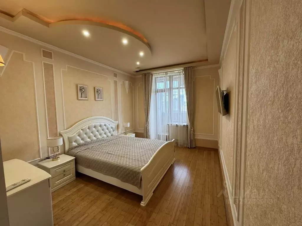 3-к кв. Крым, Симферополь ул. Мичурина, 8 (95.0 м) - Фото 1