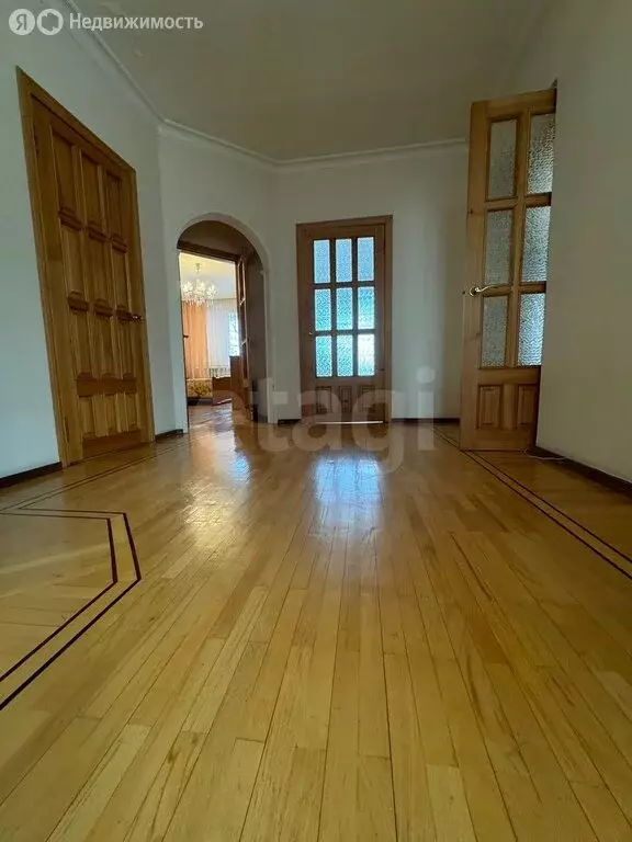 4-комнатная квартира: Владикавказ, улица Бимболата Ватаева, 4 (117 м) - Фото 1