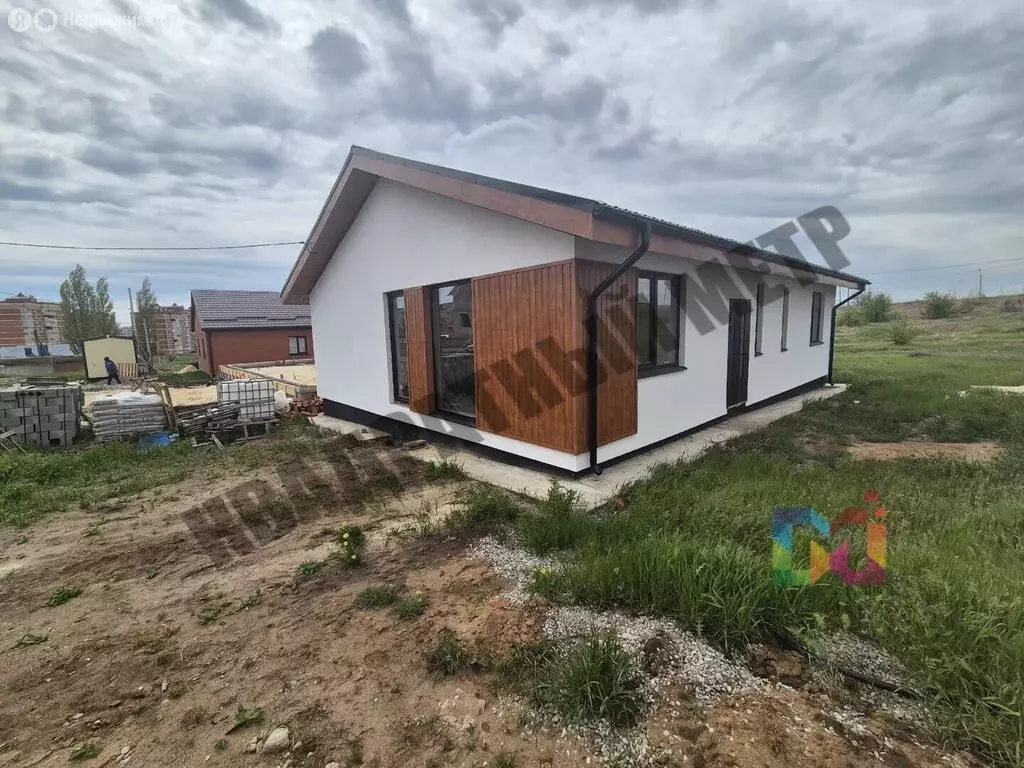 Дом в Элиста, 10-й микрорайон, 67А (114.5 м) - Фото 1