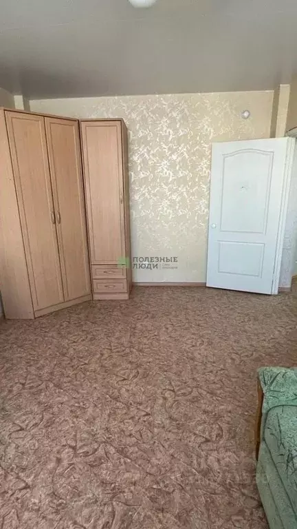 1-к кв. Татарстан, Набережные Челны ул. Имени Сергея Максютова, 3 ... - Фото 1