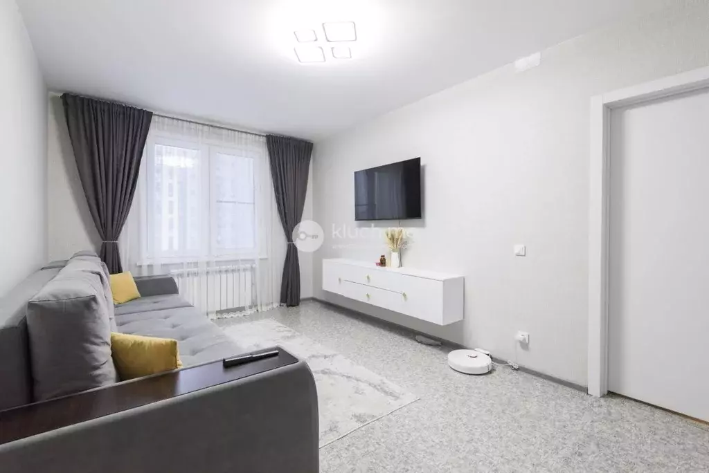 2-к кв. Татарстан, Казань ул. Альфии Авзаловой, 9 (50.1 м) - Фото 2