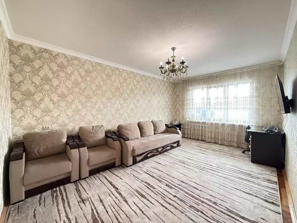 2-к кв. Кабардино-Балкария, Нальчик ул. Тарчокова (63.0 м) - Фото 1