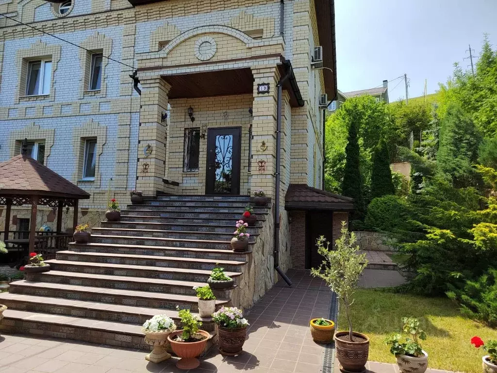 Коттедж в Саратовская область, Саратов ул. Светлая, 19 (341 м) - Фото 1