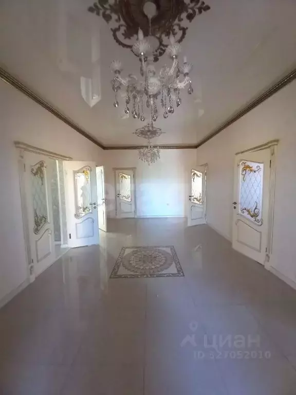 Дом в Ингушетия, Назрань ул. Летняя (150 м) - Фото 1