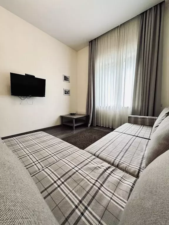 1-к кв. Крым, Ялта проезд Парковый, 5В (60.0 м) - Фото 1