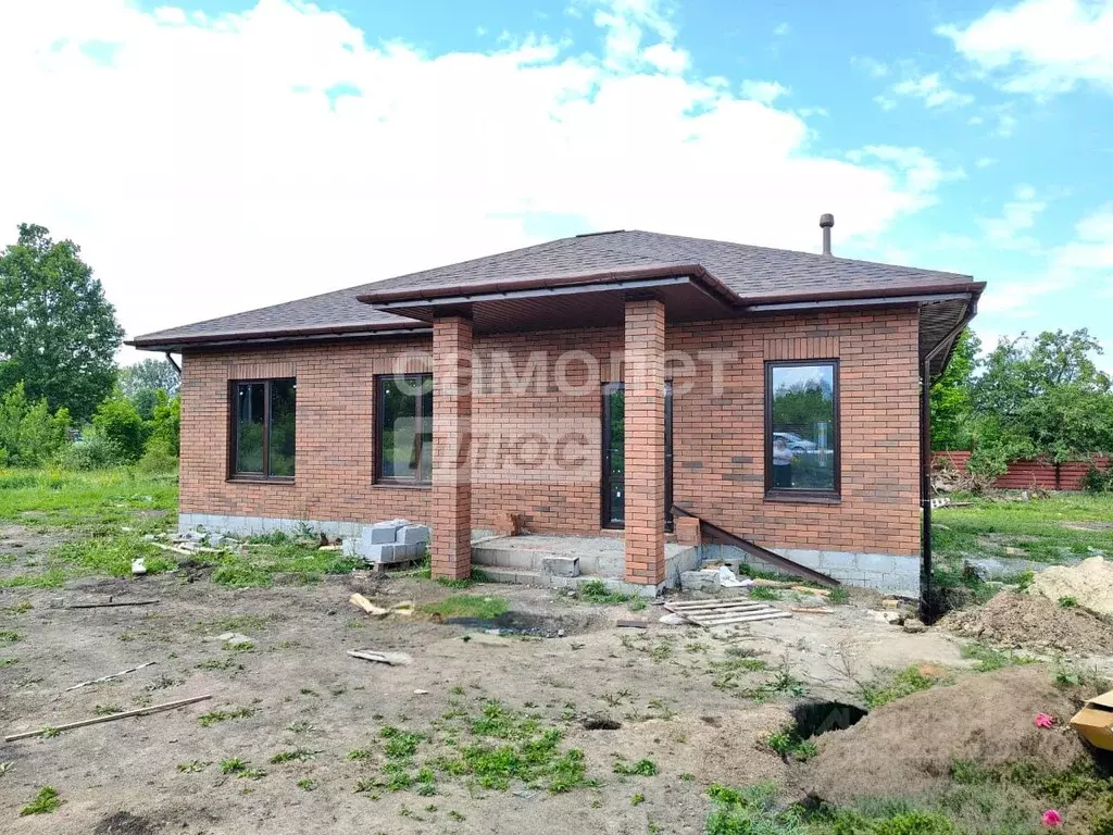 Коттедж в Белгородская область, Старооскольский городской округ, с. ... - Фото 1