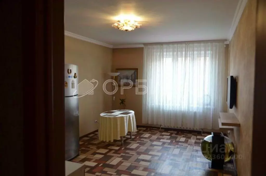 2-к кв. Тюменская область, Тюмень ул. Чернышевского, 2а (83.8 м) - Фото 1