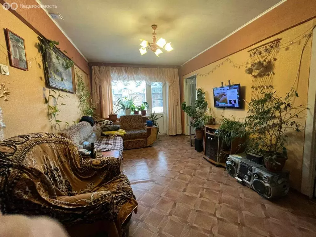 4-комнатная квартира: Иркутск, улица Иосифа Уткина, 21 (60 м) - Фото 1