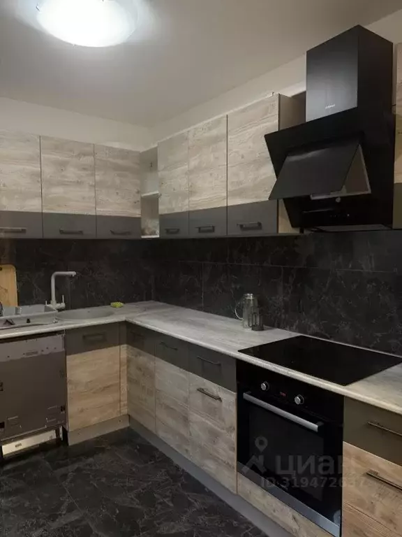 2-к кв. Тюменская область, Тюмень Заречный проезд, 37 (53.0 м) - Фото 1