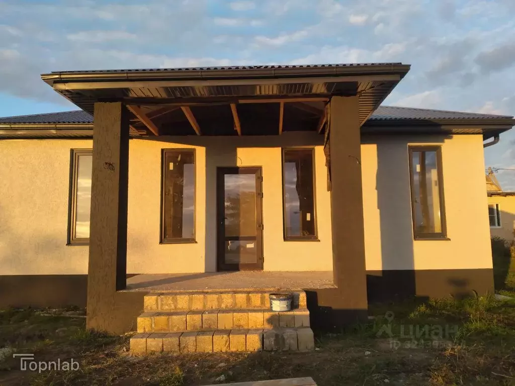 Дом в Краснодарский край, Темрюк Труженик СНТ, ул. Весенняя, 32 (96 м) - Фото 2