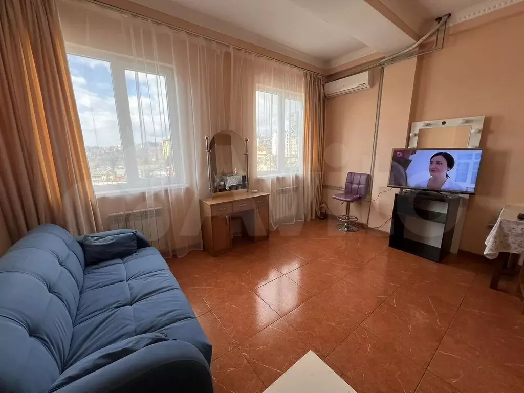 2-к. квартира, 70 м, 3/3 эт. - Фото 1