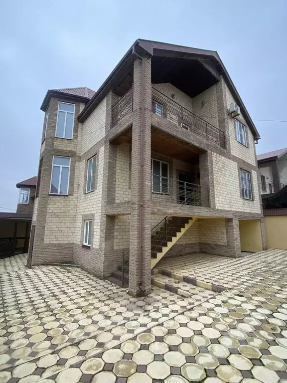 Дом в Дагестан, Махачкала Караман-5 мкр,  (300 м) - Фото 1