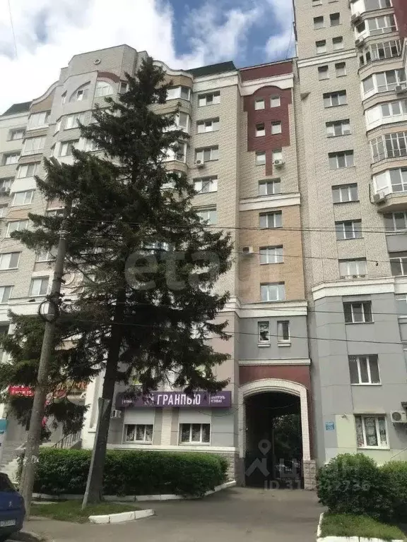 3-к кв. Брянская область, Брянск ул. Ромашина, 32 (108.3 м) - Фото 0