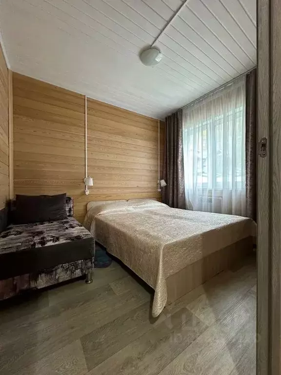 Дом в Иркутская область, Иркутский муниципальный округ, Листвянка рп ... - Фото 1