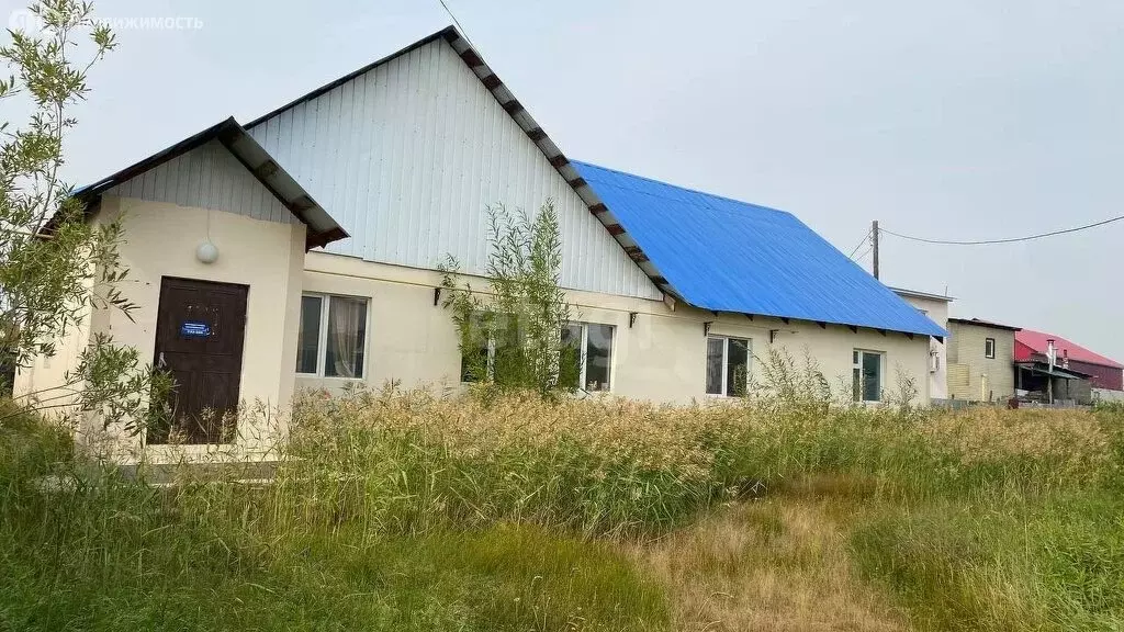 Дом в посёлок городского типа Нижний Бестях, улица Ленина (205.4 м) - Фото 1