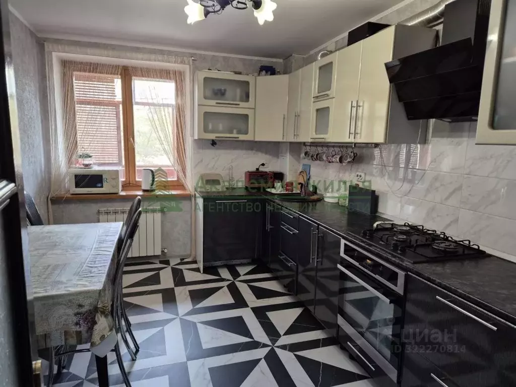 4-к кв. Саратовская область, Энгельс Одесская ул., 83 (100.5 м) - Фото 1