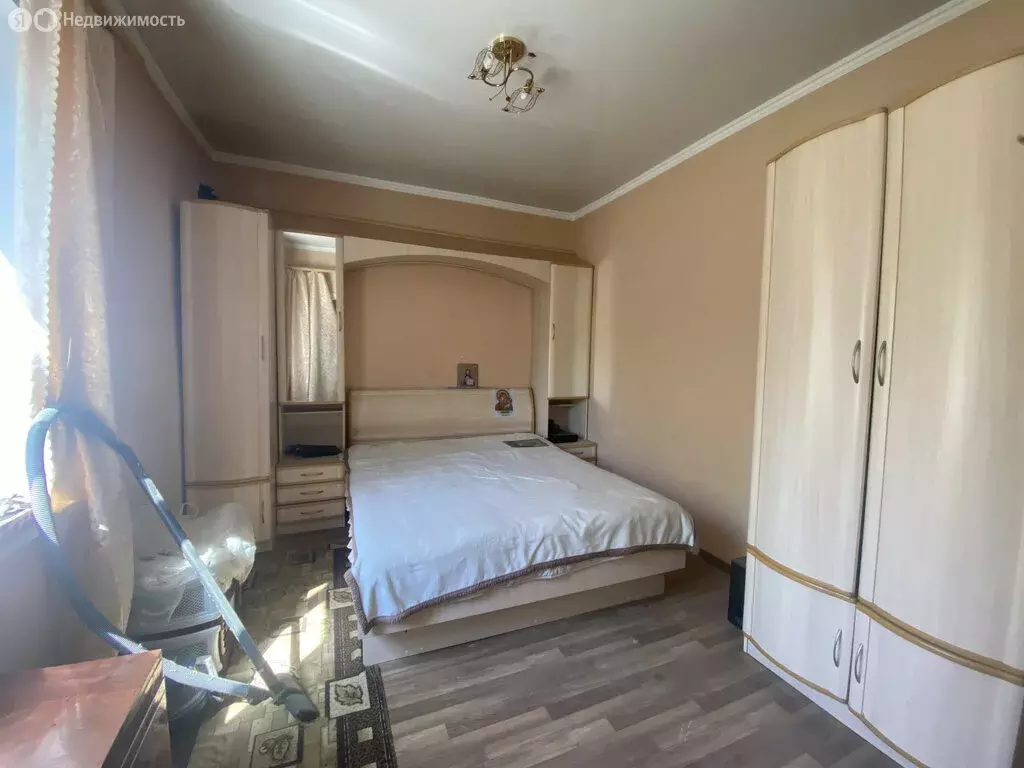2-комнатная квартира: Щербиновский, улица Комарова, 7 (27 м) - Фото 0
