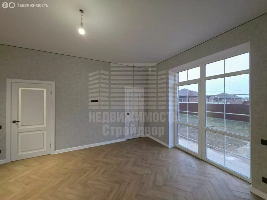 Дом в Неклиновский район, село Новобессергеневка (100 м) - Фото 1