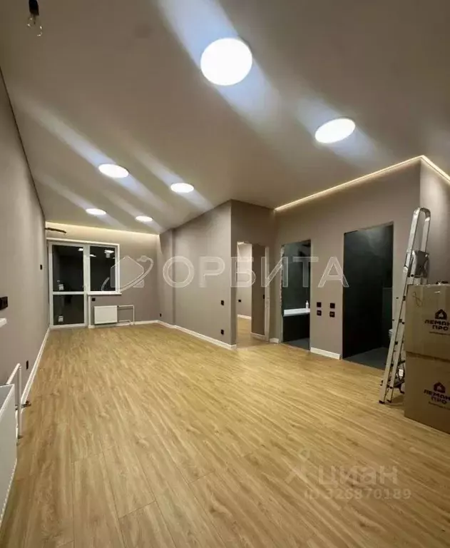 1-к кв. Тюменская область, Тюмень ул. Парада Победы, 11 (46.7 м) - Фото 2