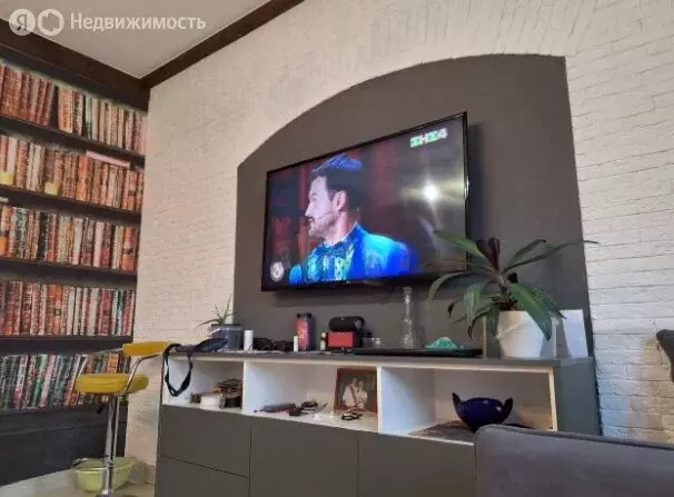 2-комнатная квартира: Тюмень, улица Бориса Житкова, 4к1 (50 м) - Фото 1