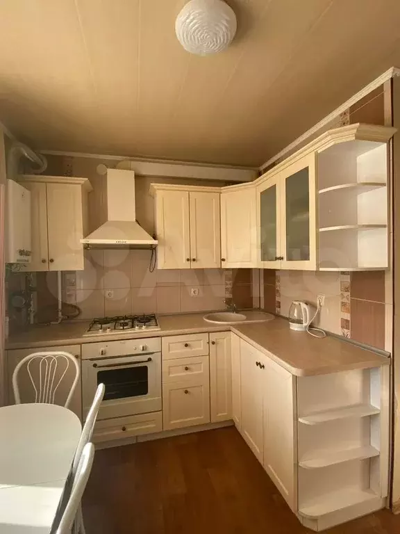 2-к. квартира, 50 м, 5/5 эт. - Фото 0