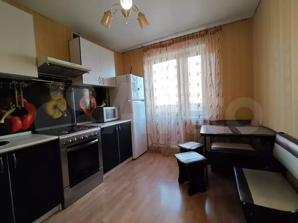 1-к. квартира, 42 м, 8/10 эт. - Фото 1
