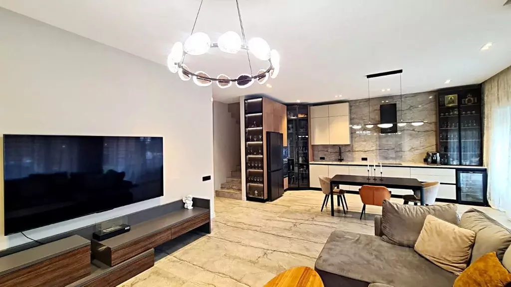 Таунхаус в Московская область, Красногорск городской округ, с. ... - Фото 1