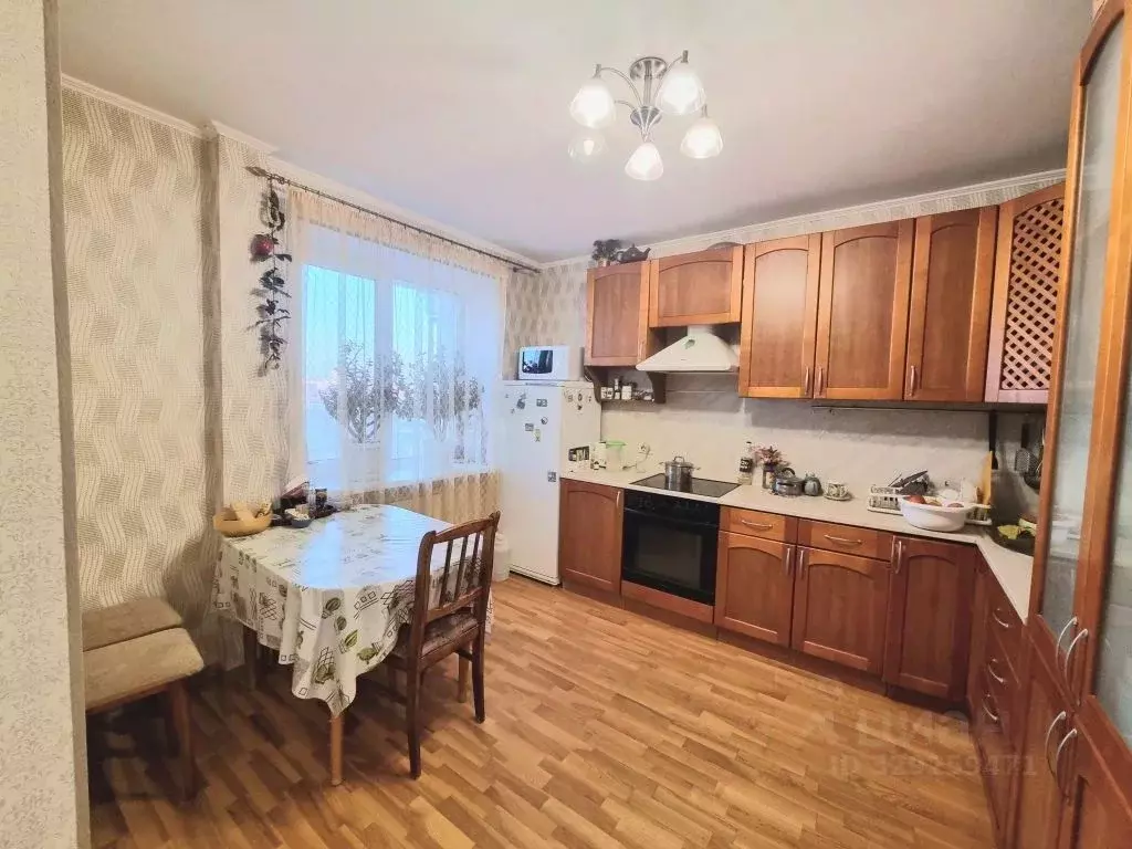 3-к кв. Белгородская область, Белгород ул. Победы, 49к5 (90.0 м) - Фото 1